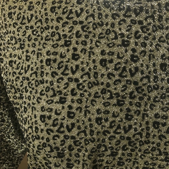 Princess Polly Leopard Print Gold Glitter Short Sleeve Top Sz 4 NWOT - Picture 2 of 7